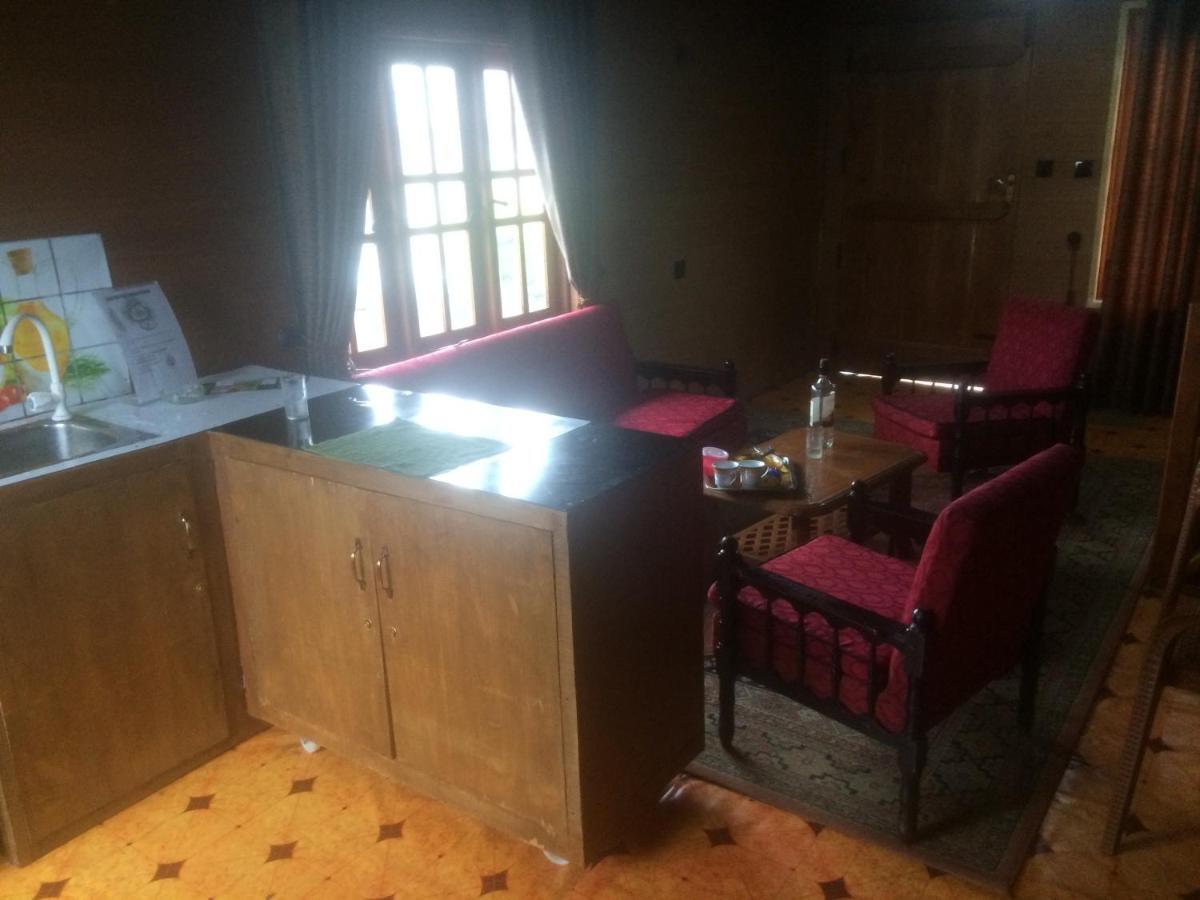 Wood Cabana Nuwaraeliya Bed and Breakfast Nuwara Eliya Exterior foto